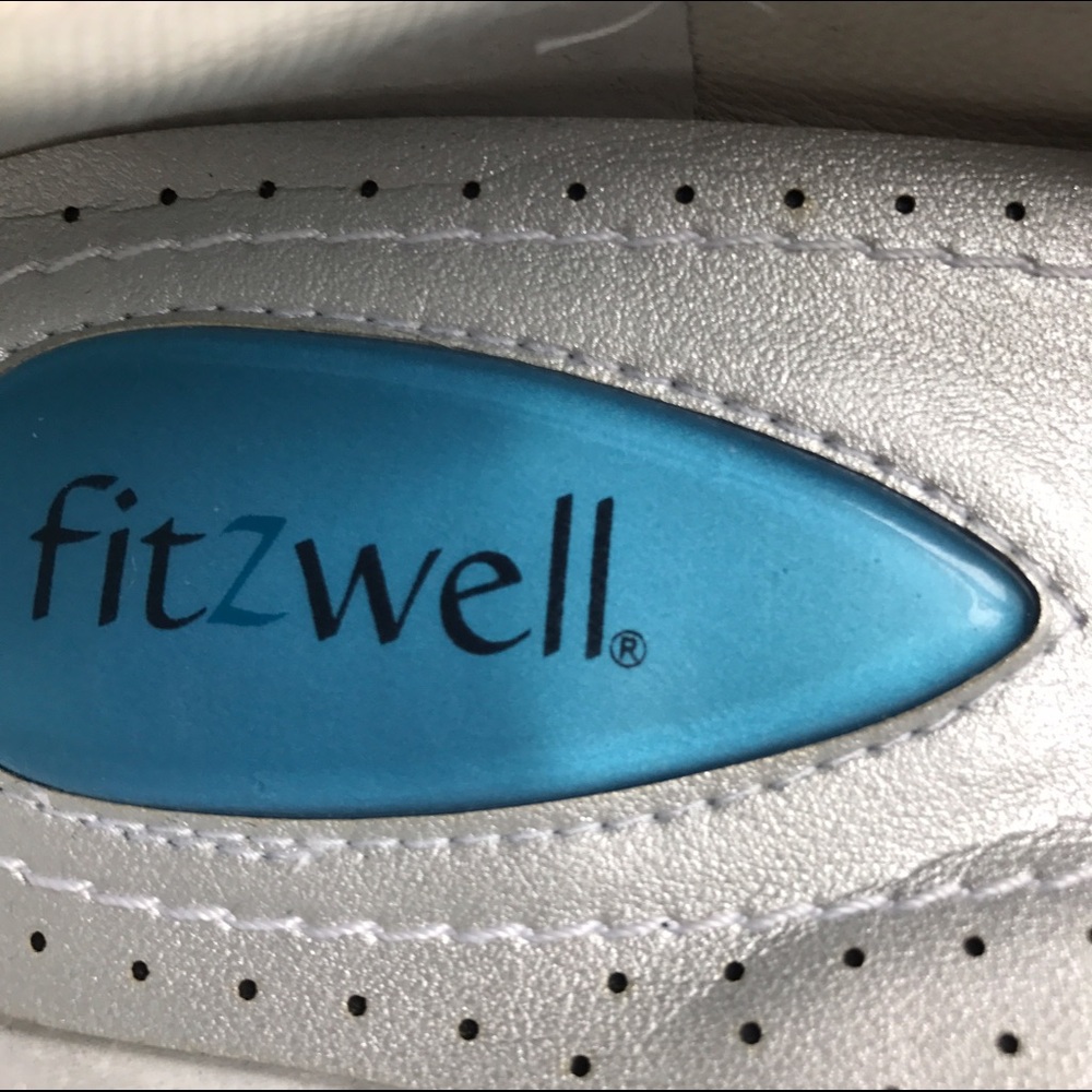 Fitzwell textured cream ballet flat - Picture 4 of 4